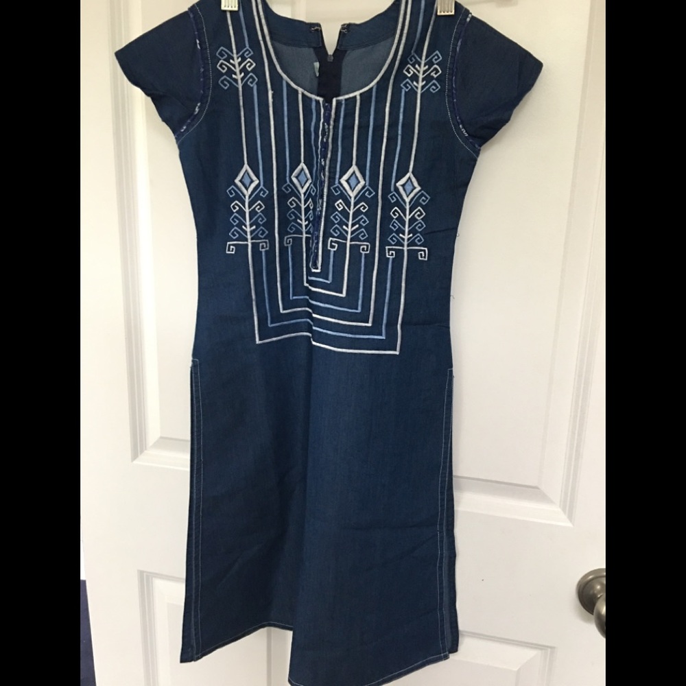 New Girls/child Tunic / Kurti / Dress - with Scarf